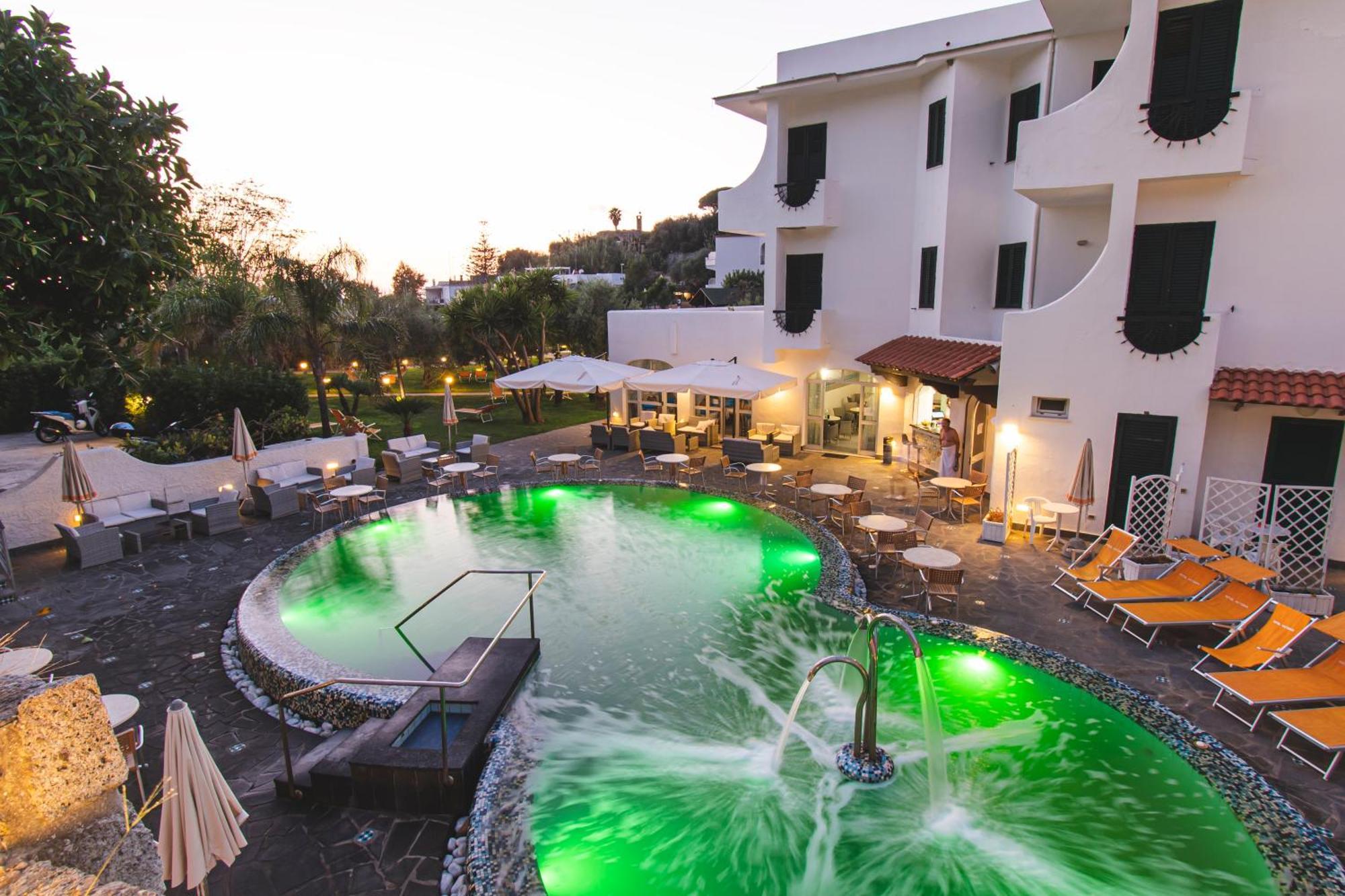 Victoria Park Resort Ischia Esterno foto